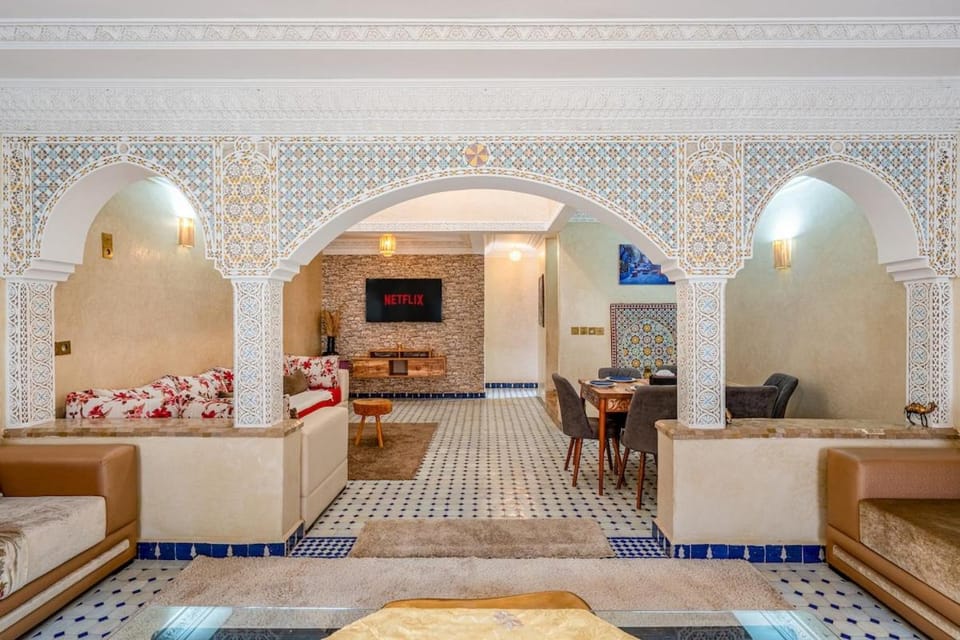 Authentic Moroccan 3BR Duplex Pool Near Medina Apartment in Marrakesh