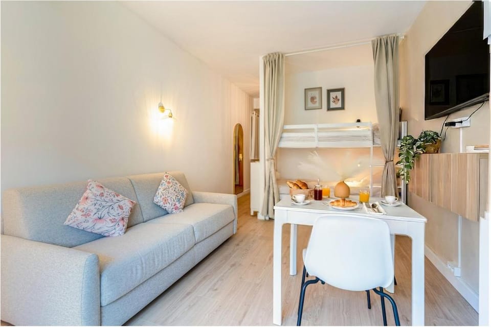 TV and multimedia, Living room, Dining area, bunk bed, storage
