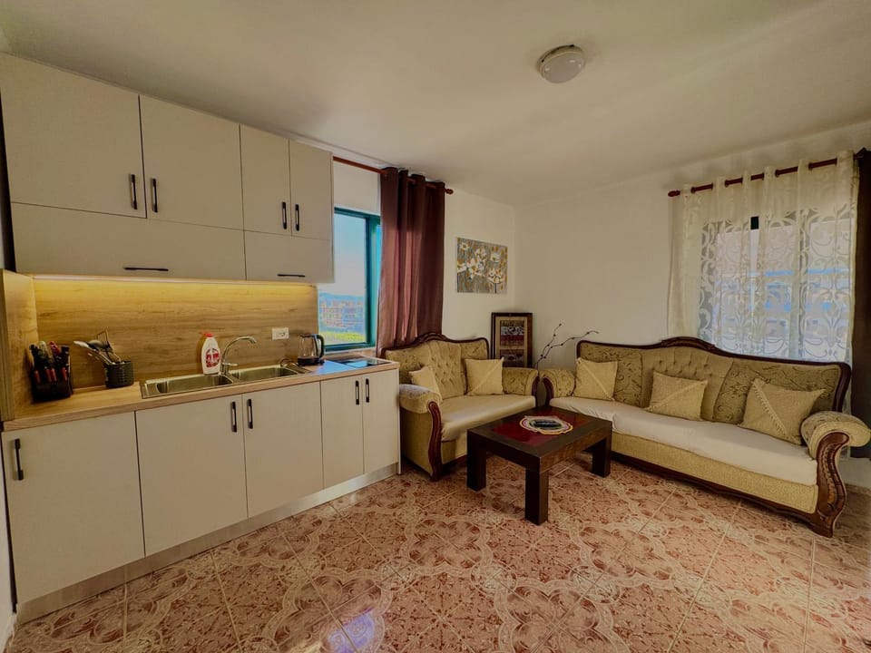 Spille Panorama - Large Terrace & BBQ Apartment in Tirana County, Albania