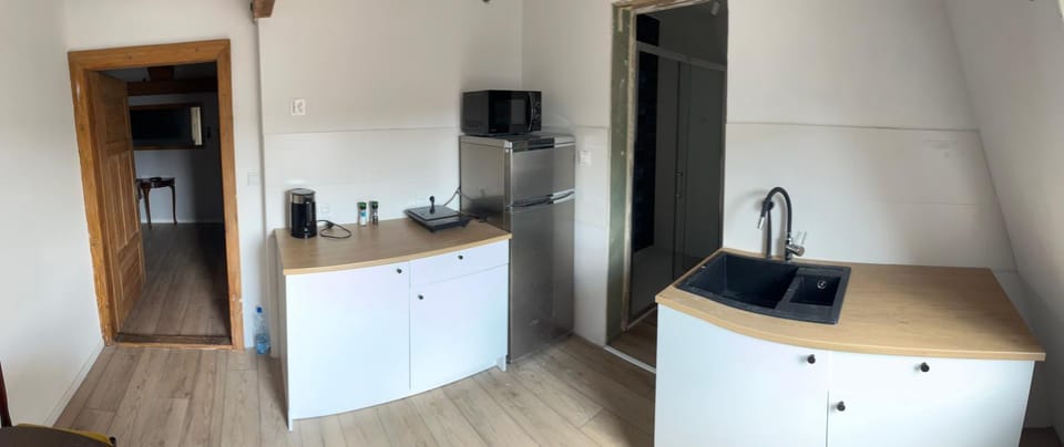 Kitchen or kitchenette, oven, stove
