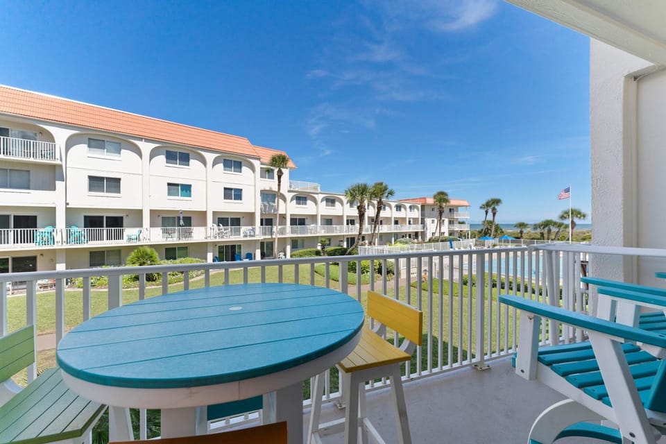 New Summer Deal: Free Fun and Beach Gear Credit House in Saint Augustine Beach