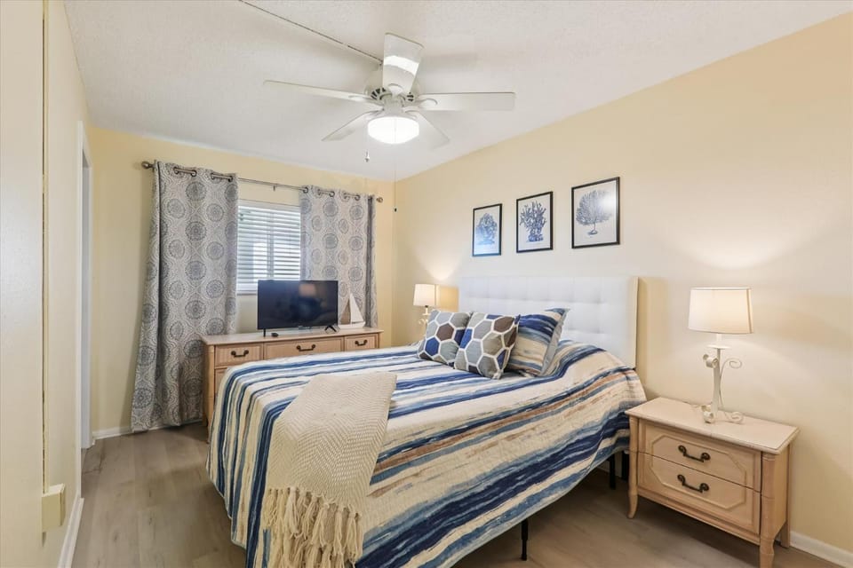 New Summer Deal: Free Fun and Beach Gear Credit House in Saint Augustine Beach