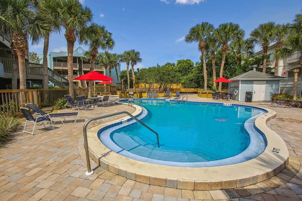 New Summer Deal: Free Fun and Beach Gear Credit House in Butler Beach