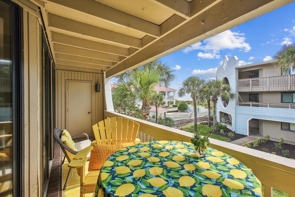 New Summer Deal: Free Fun and Beach Gear Credit House in Butler Beach