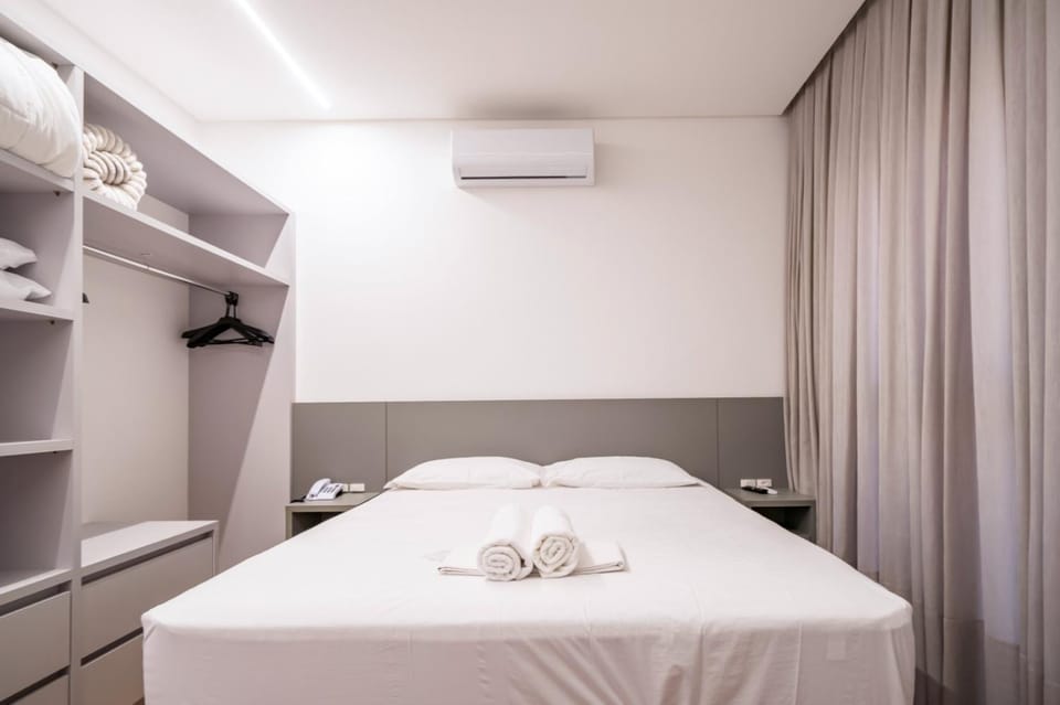 Studio Four Seasons - 250m da praia Apartment in Bombinhas