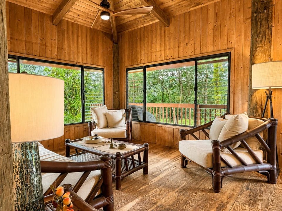 Tiki Treehouse Country House in Ainaloa
