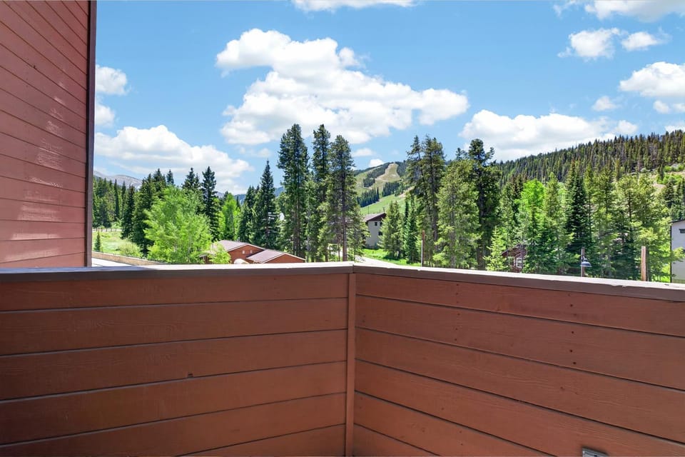 Day, Natural landscape, Summer, View (from property/room), Mountain view