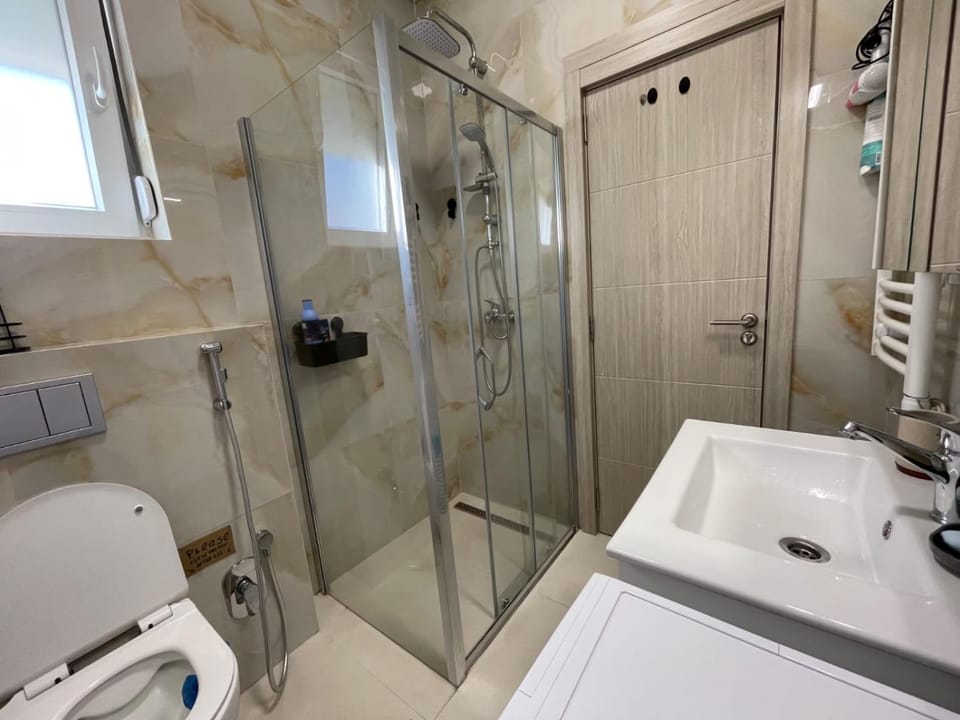 Shower, Toilet, Bathroom