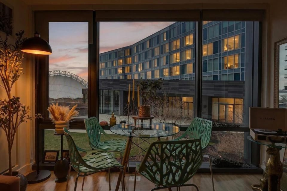 2-bedroom LUX Apt in Seaport next to Convention Center Apartment in South Boston