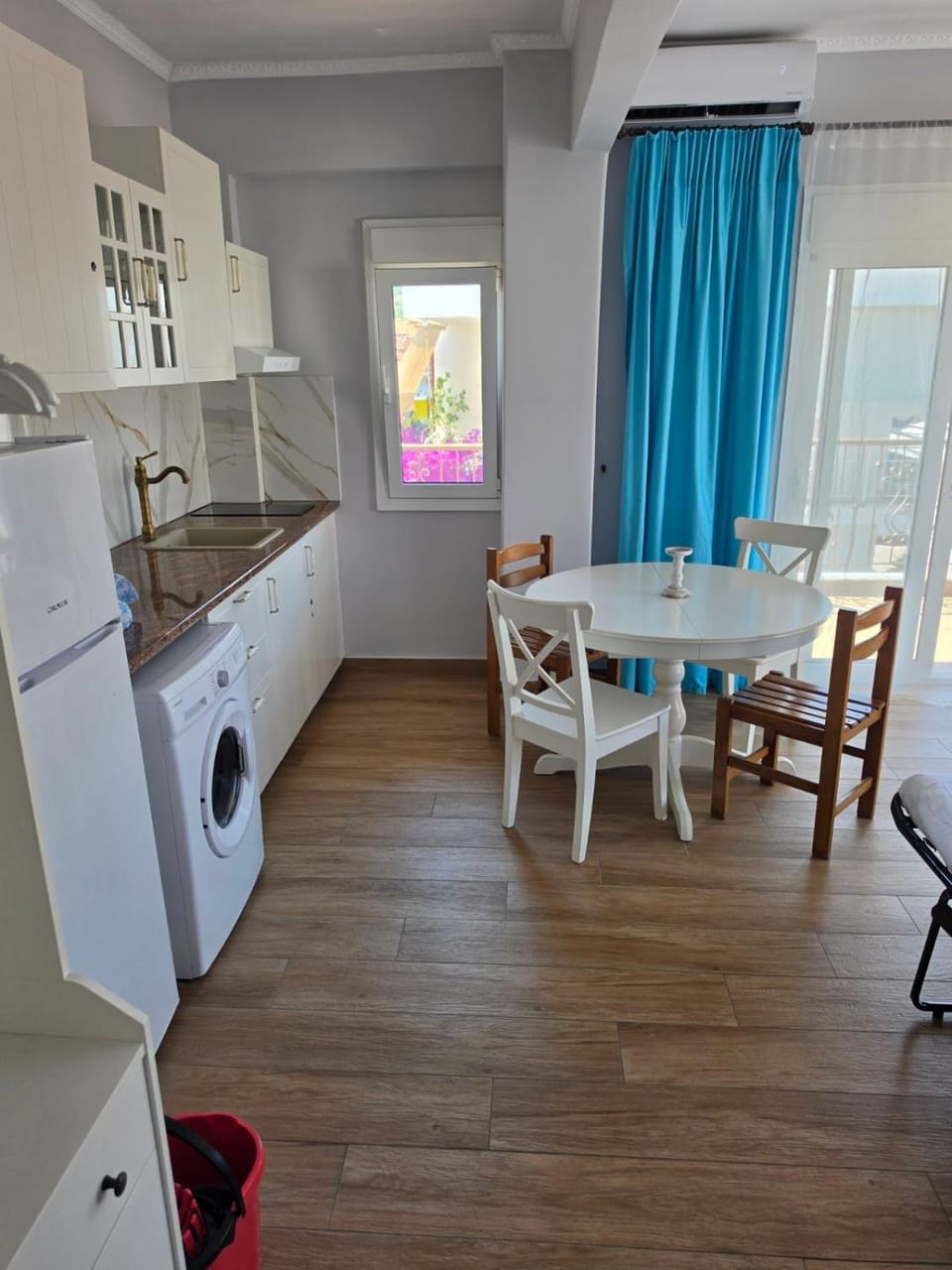 View (from property/room), View (from property/room), Kitchen or kitchenette, Lunch, washing machine, kitchen, kitchen
