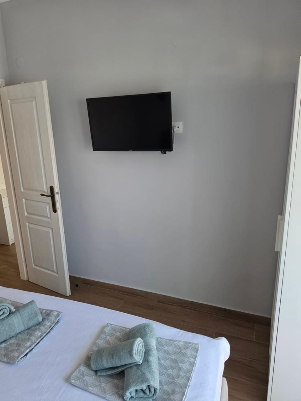 Communal lounge/ TV room, Bedroom
