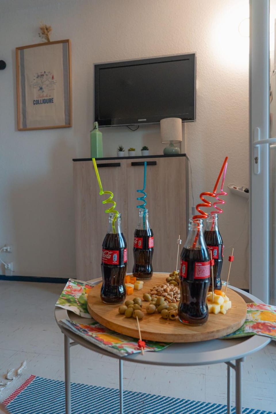 TV and multimedia, Food and drinks, Food and drinks