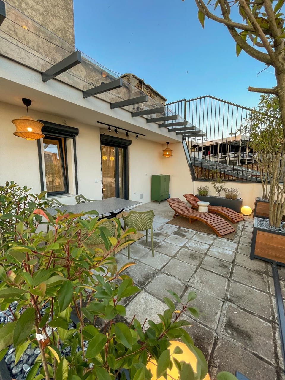 View (from property/room), Balcony/Terrace, Seating area, Sea view, Location
