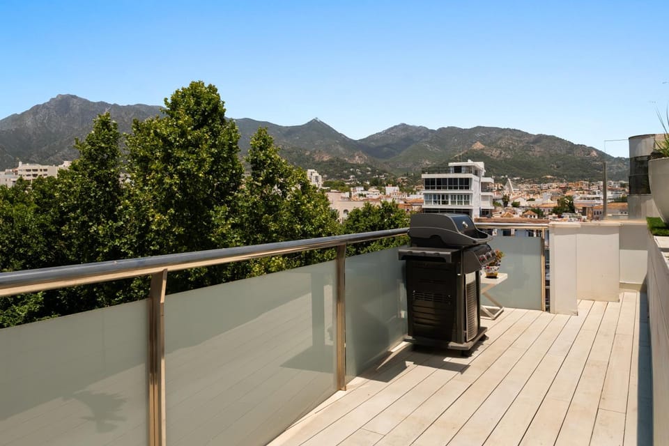 Marbella Sky Penthouse - Private Rooftop Pool Apartment in Marbella