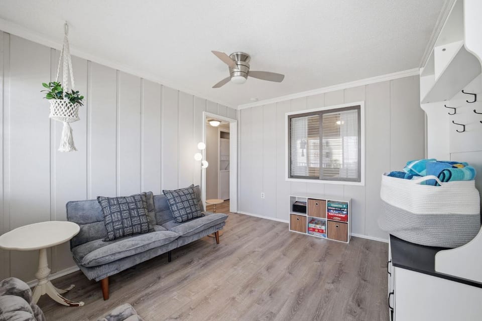HIdden Pearl HIdeaway House in Garden City