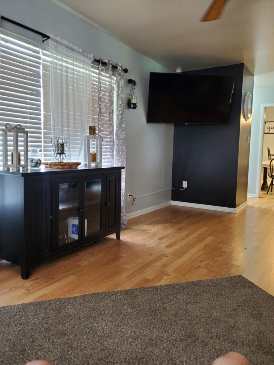 Comfortable home House in Tillmans Corner