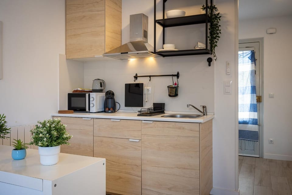 Kitchen or kitchenette, Living room