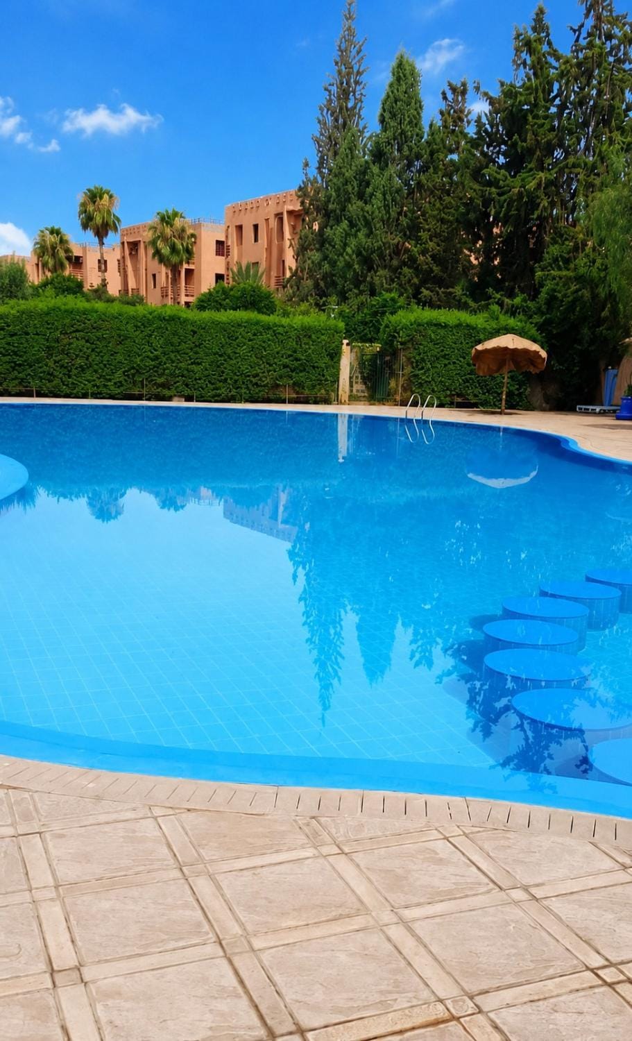 Swimming pool