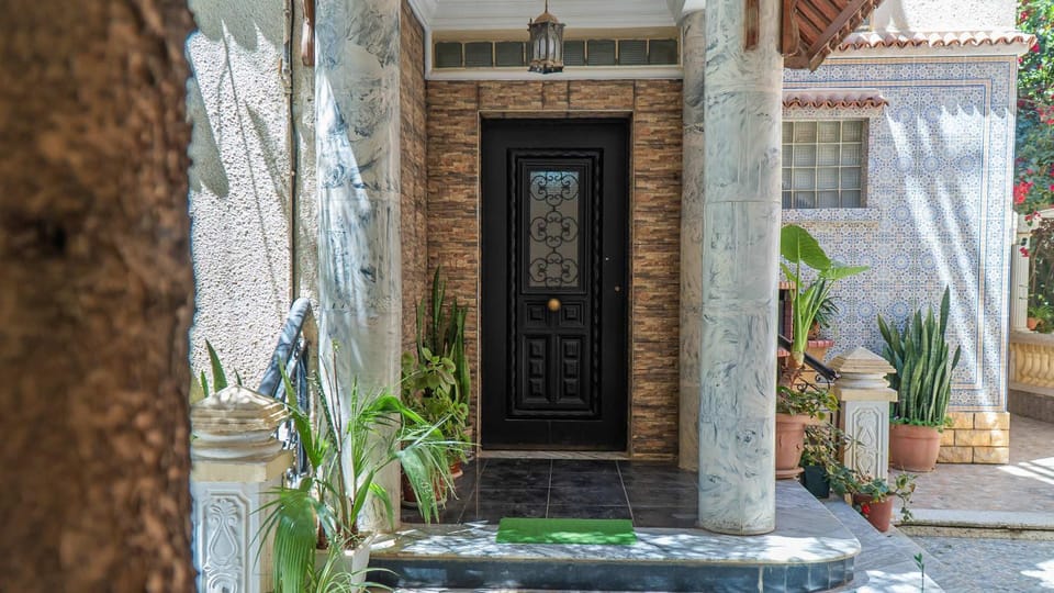 Villa 12 Guests Algiers Garden Beach 10 min Villa in Algeria