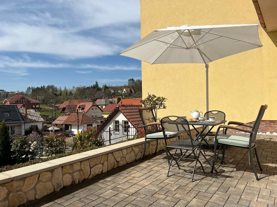 Balcony/Terrace, Balcony/Terrace
