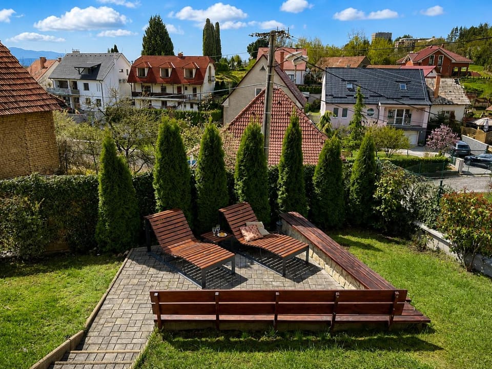 Garden, Garden view
