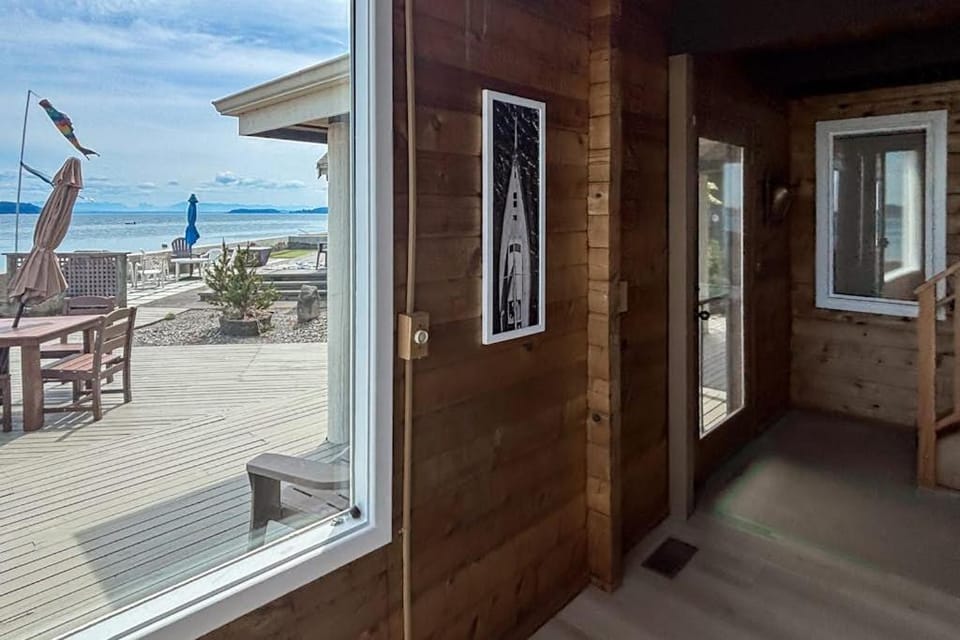 Sea Side Cedar House in Bells Beach