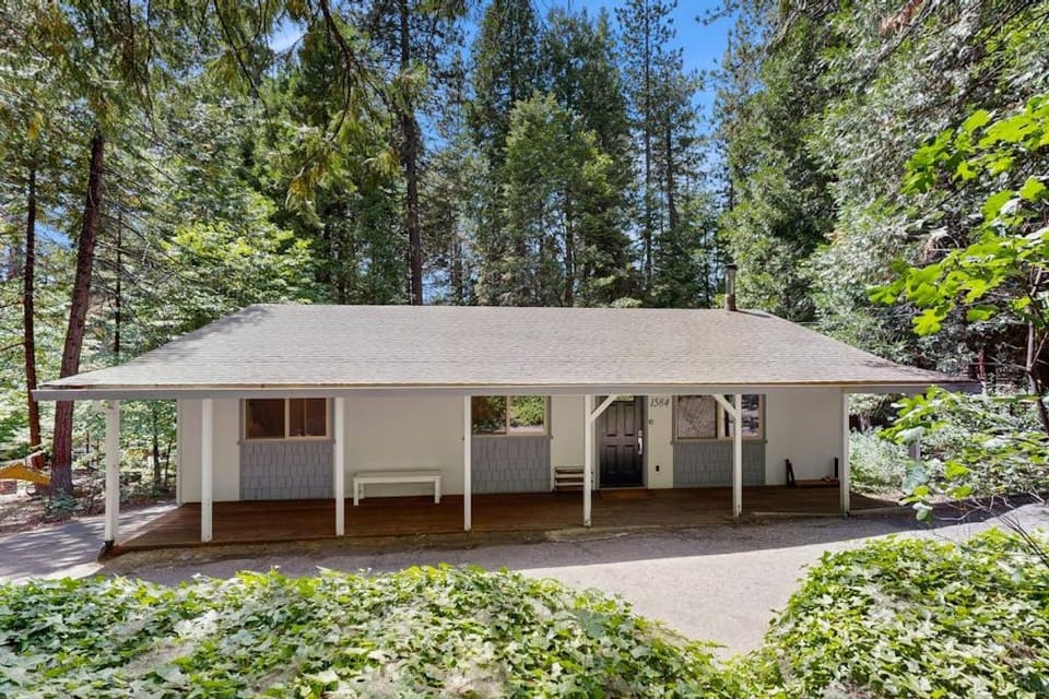 Meadowview Cabin Cabin in Arnold