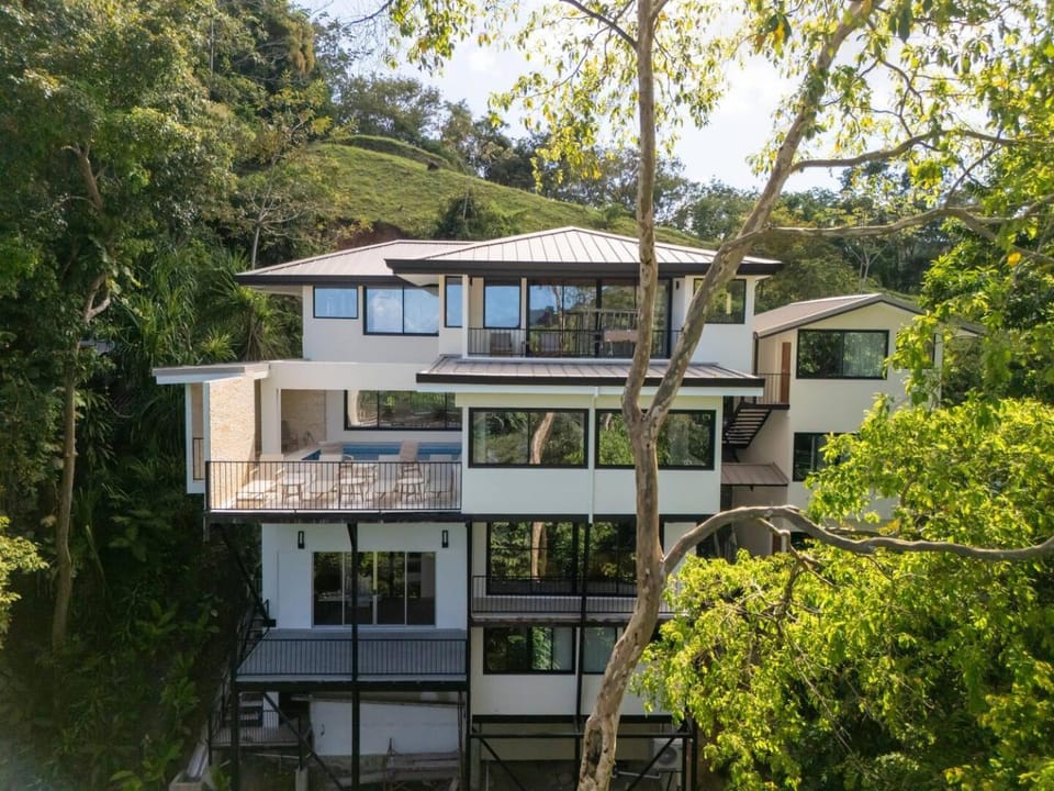 Luxury Brand New Casa Rambutan Villa in Quepos