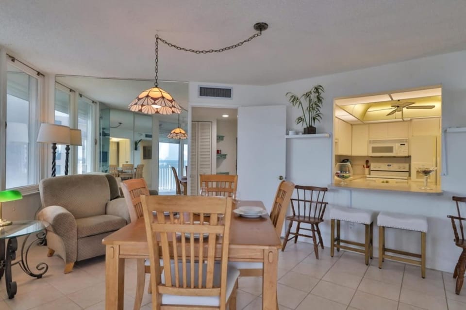 Two Bedroom Condo with Oceanfront Balcony and Coastal Views Apartment in Daytona Beach Shores
