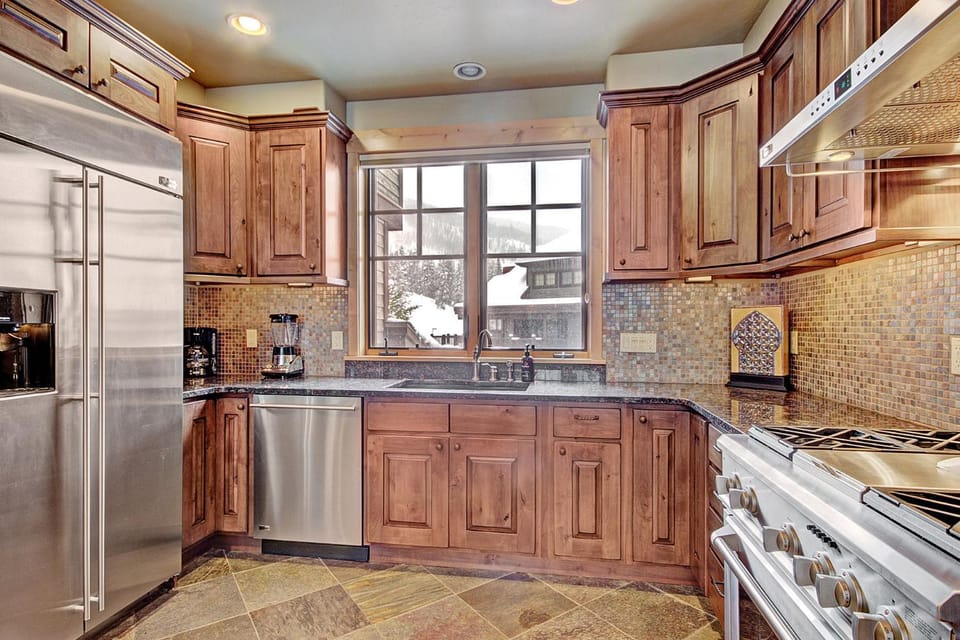39B Union Creek Townhomes West Apartment in Summit County
