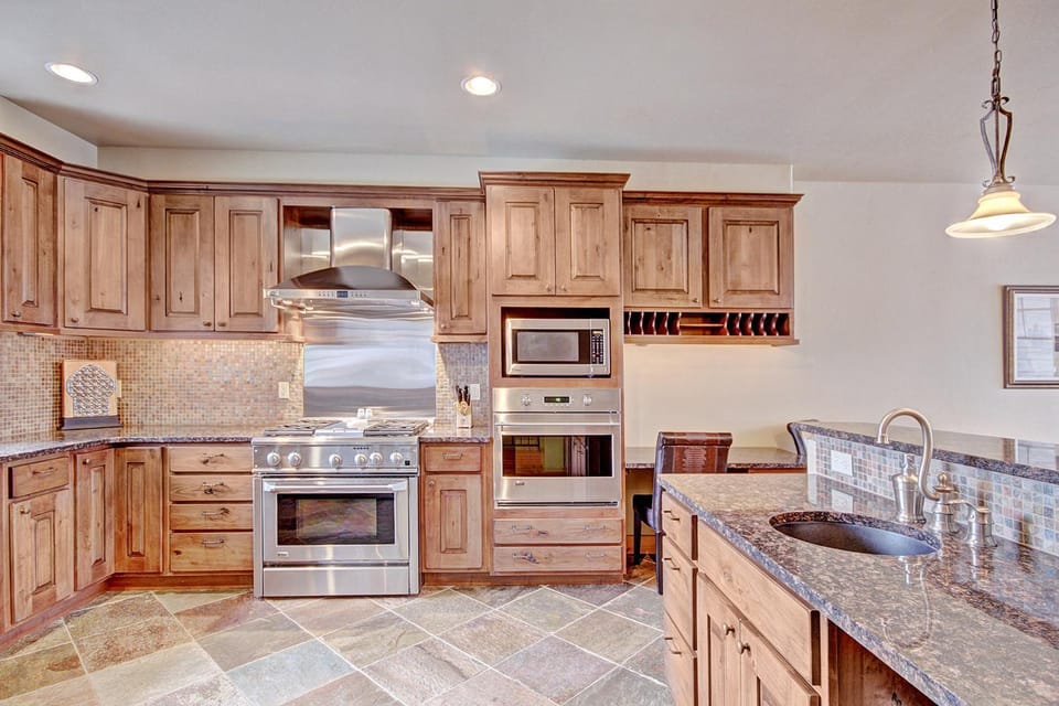 39B Union Creek Townhomes West Apartment in Summit County