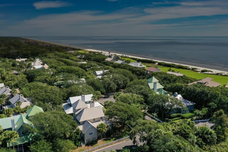 37 Atlantic Beach Court by Akers Ellis Rentals House in Kiawah Island