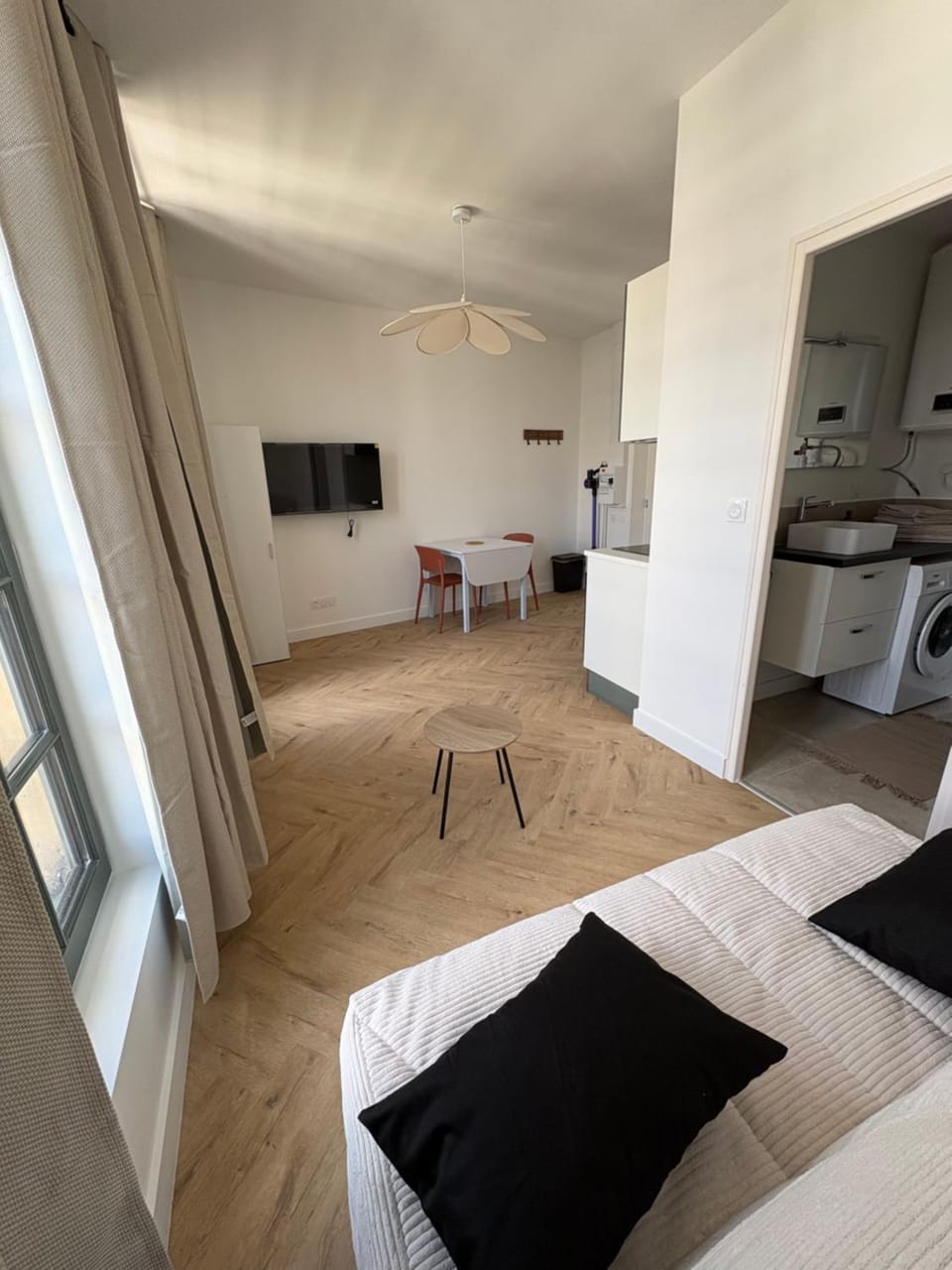 Photo of the whole room