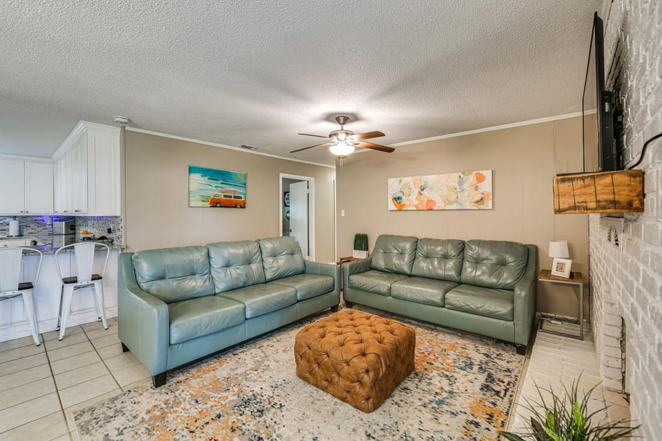 Cedar Creek Lake 'Amarianna Cove' Paradise! House in Gun Barrel City