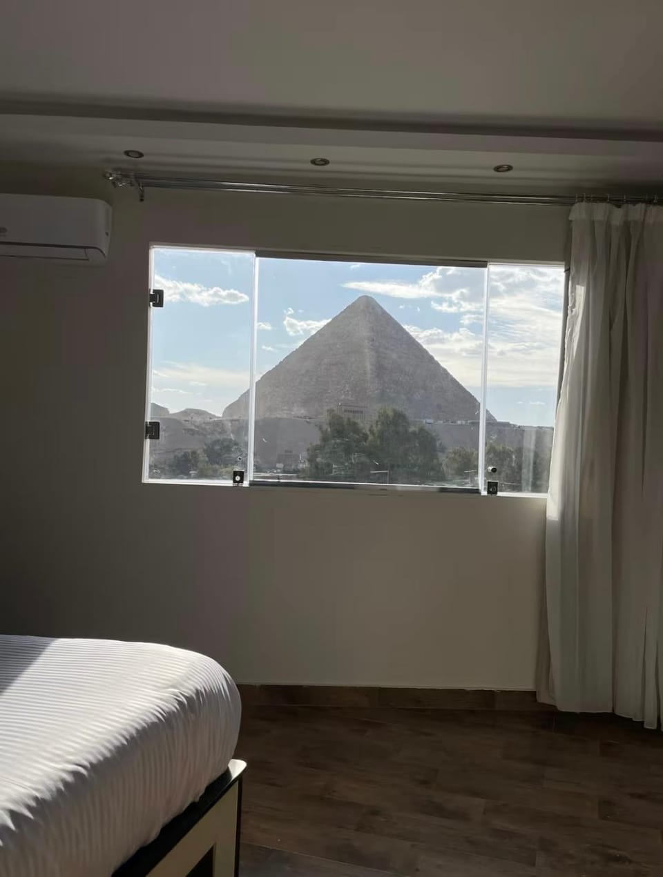 Natural landscape, View (from property/room), Photo of the whole room, Bedroom, Mountain view