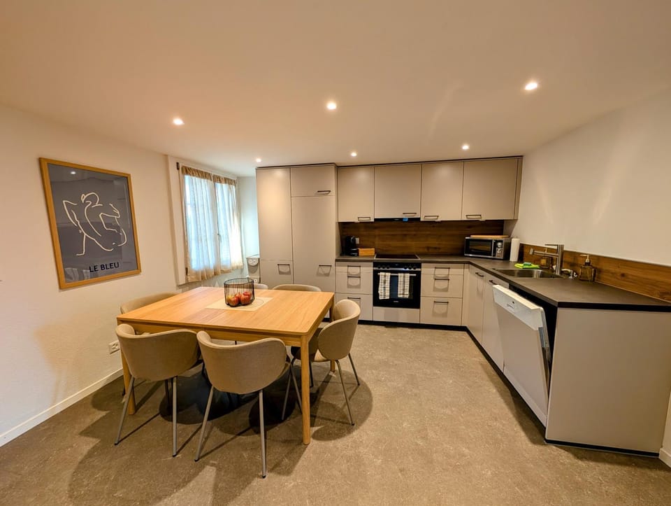 StayMia- Swiss Family Retreat Apartment in Canton of Bern (Region)