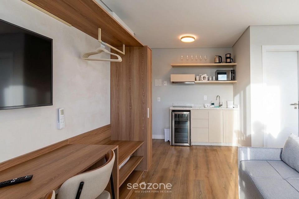 TV and multimedia, Kitchen or kitchenette, Living room