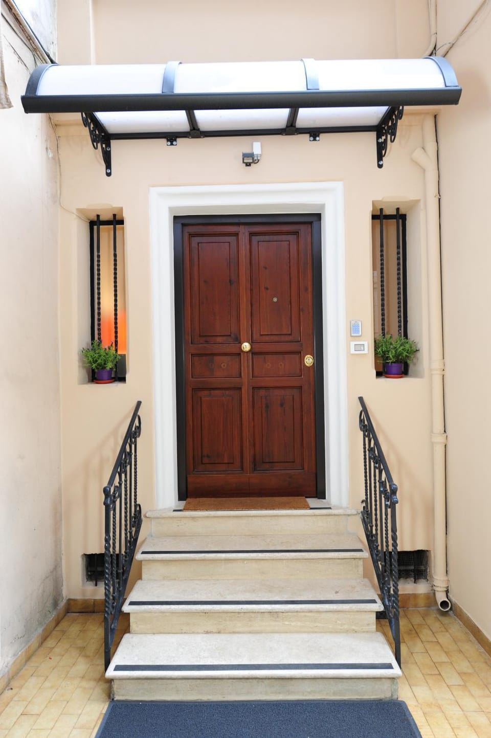 Property building, Facade/entrance