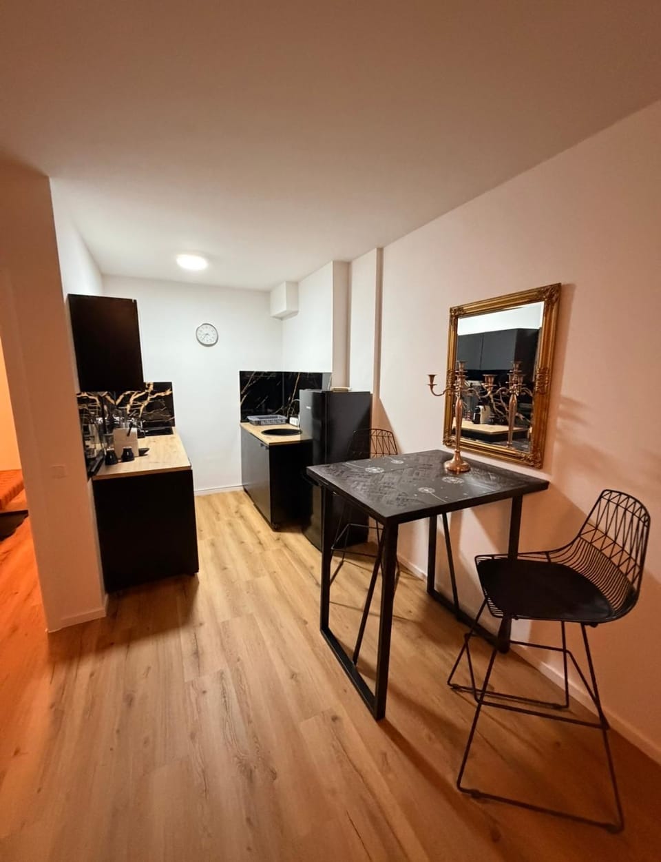 ModernesCity Apartment Innenstadt, Balkon Apartment in Augsburg