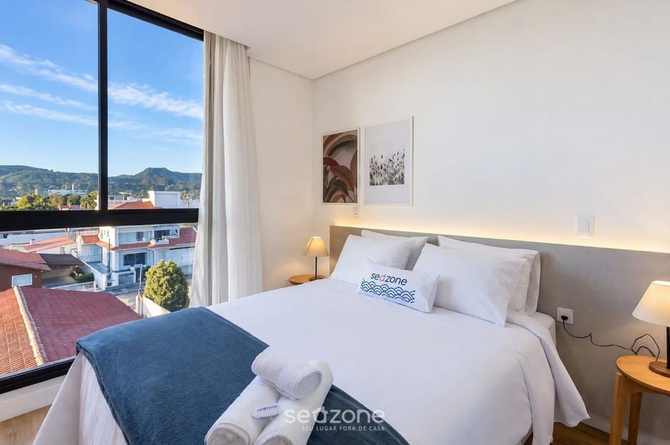 Bed, Bedroom, Mountain view