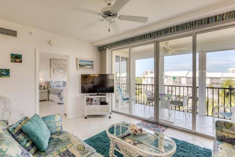 Three Bedroom Condo with Canal Views Apartment in Estero Island