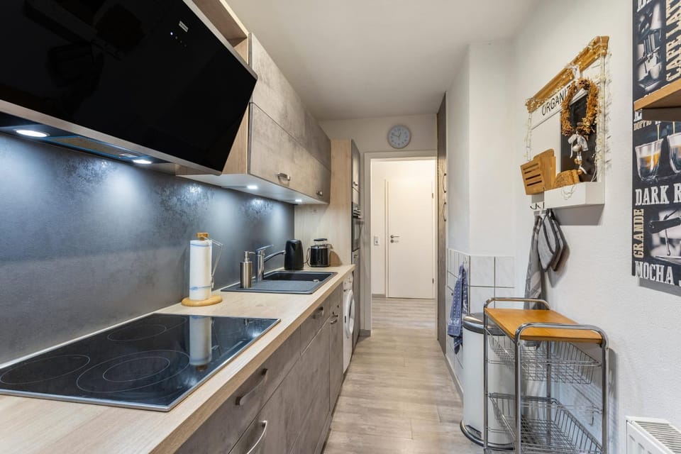 Kitchen or kitchenette, Living room