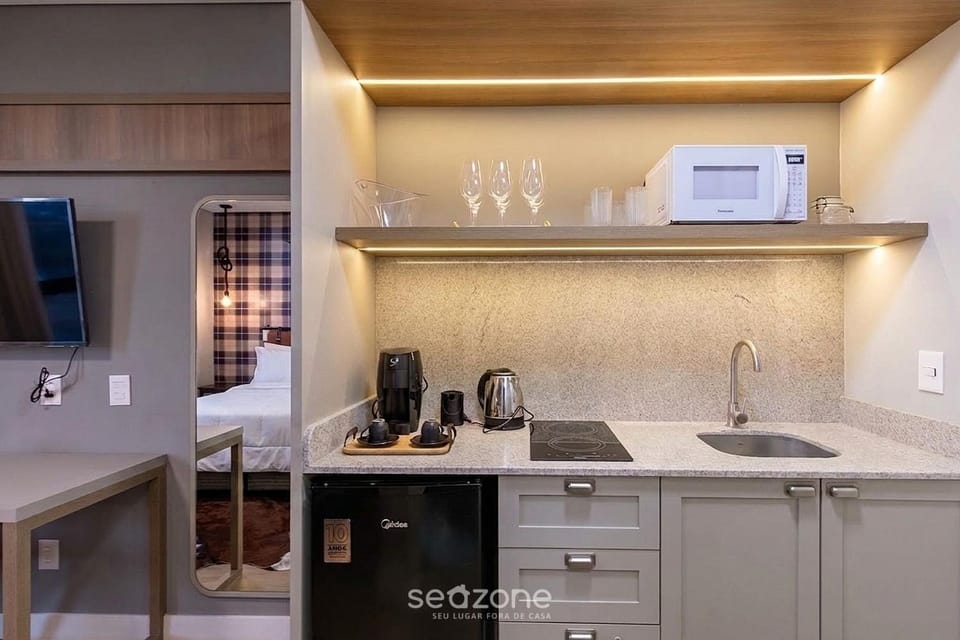 Kitchen or kitchenette
