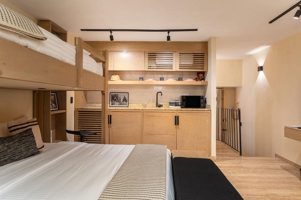 Bed, Kitchen or kitchenette, Bedroom, bunk bed