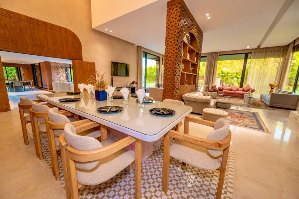 Luxury 6-Bedroom Villa with Private Pool in Marrakech Villa in Marrakesh