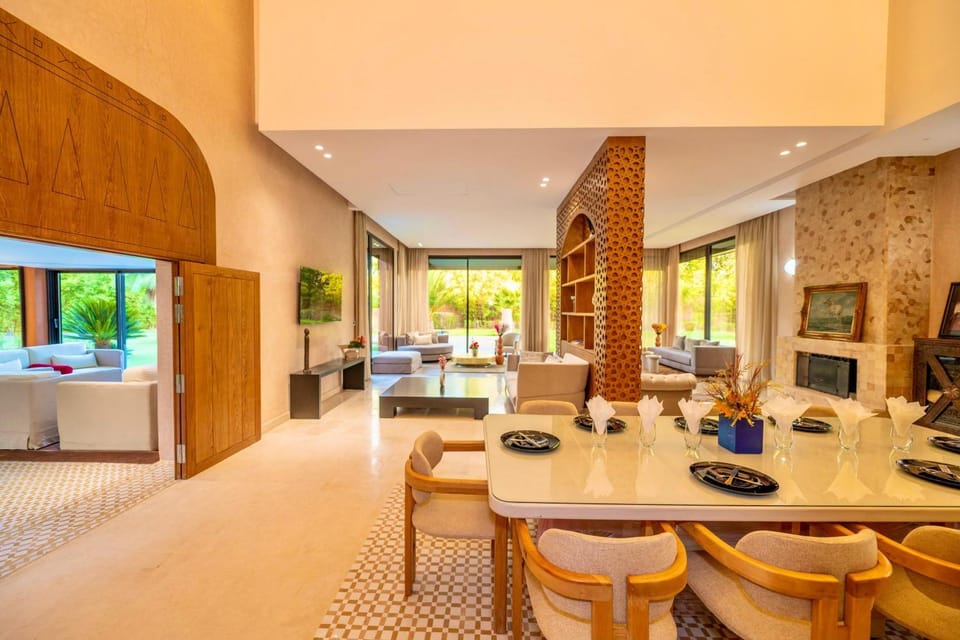Luxury 6-Bedroom Villa with Private Pool in Marrakech Villa in Marrakesh