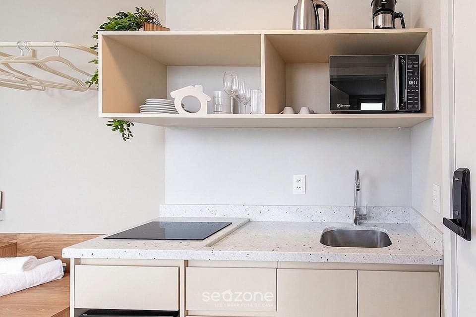 Kitchen or kitchenette, Seating area