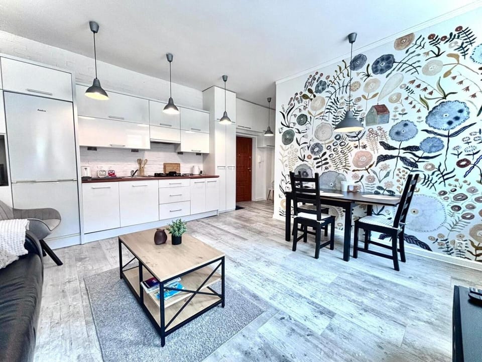 Kitchen or kitchenette, Living room
