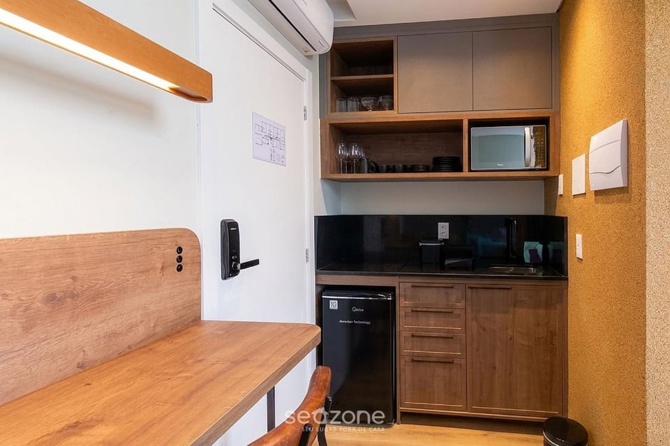 Kitchen or kitchenette, Seating area