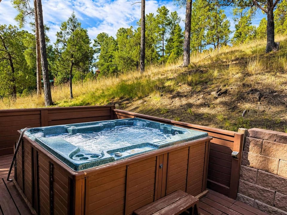Peaceful Canyon Cabin Cabin in Ruidoso